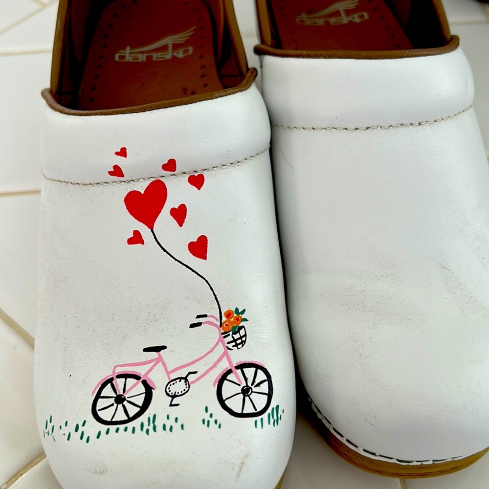 Dansko nursing clogs size 37